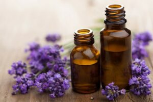 essential oil and lavender flowers olio essenziale lavanda cocktail engineering giovanni ceccarelli