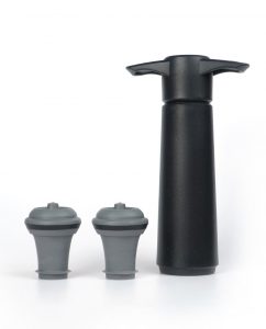 un vacuum wine saver, ottimo per stoccare lo sweet and sour