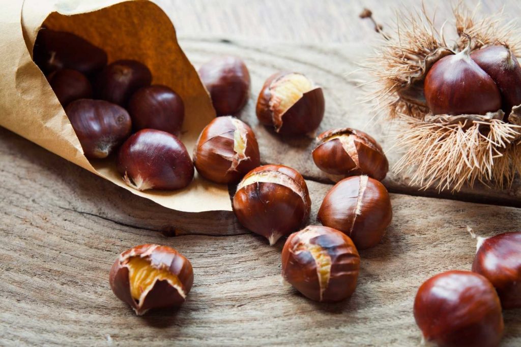 delle castagne tostate appena cotte