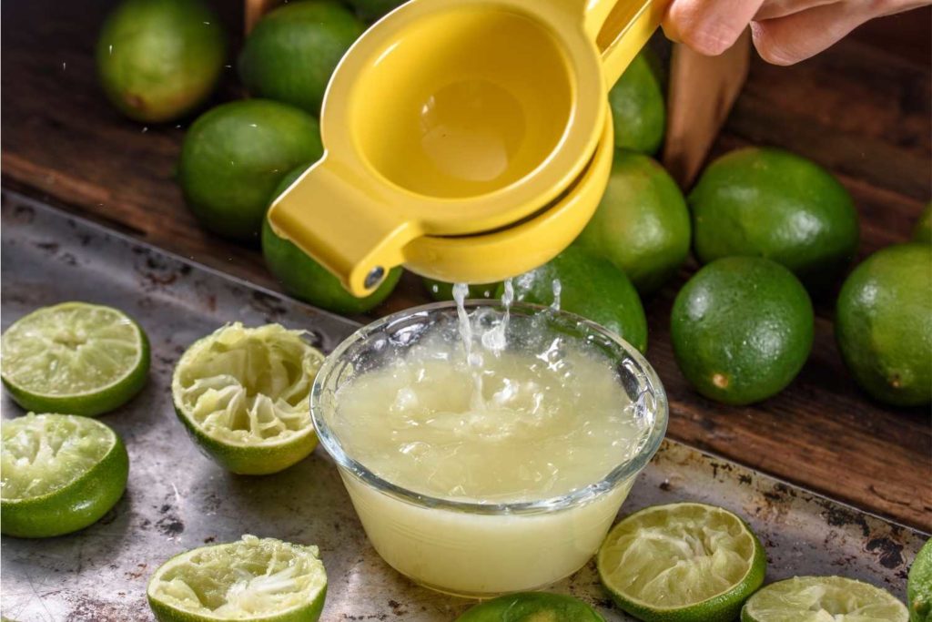 uno spremi lime in azione