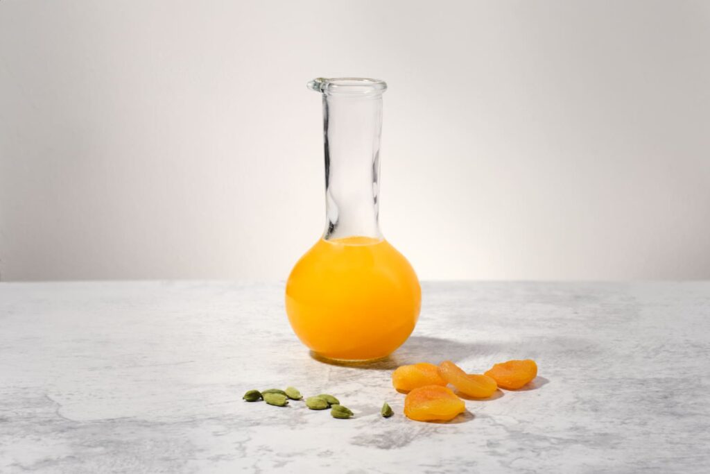 premix per cocktail a base albicocche secche e cardamomo