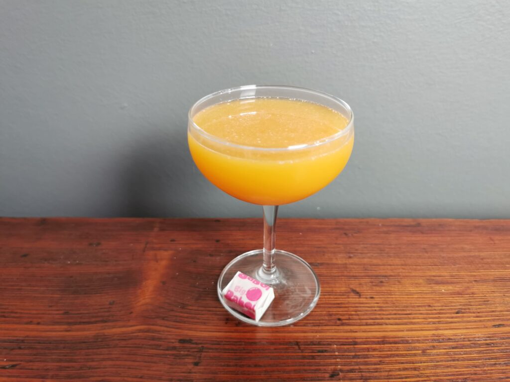 Bubble Punk è un cocktail a base Tequila, Zucca e Big Babol