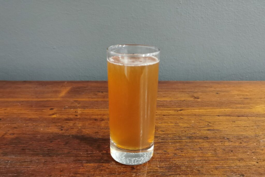 Ti porto una mela è un cocktail a base Porto e Soda alla mela