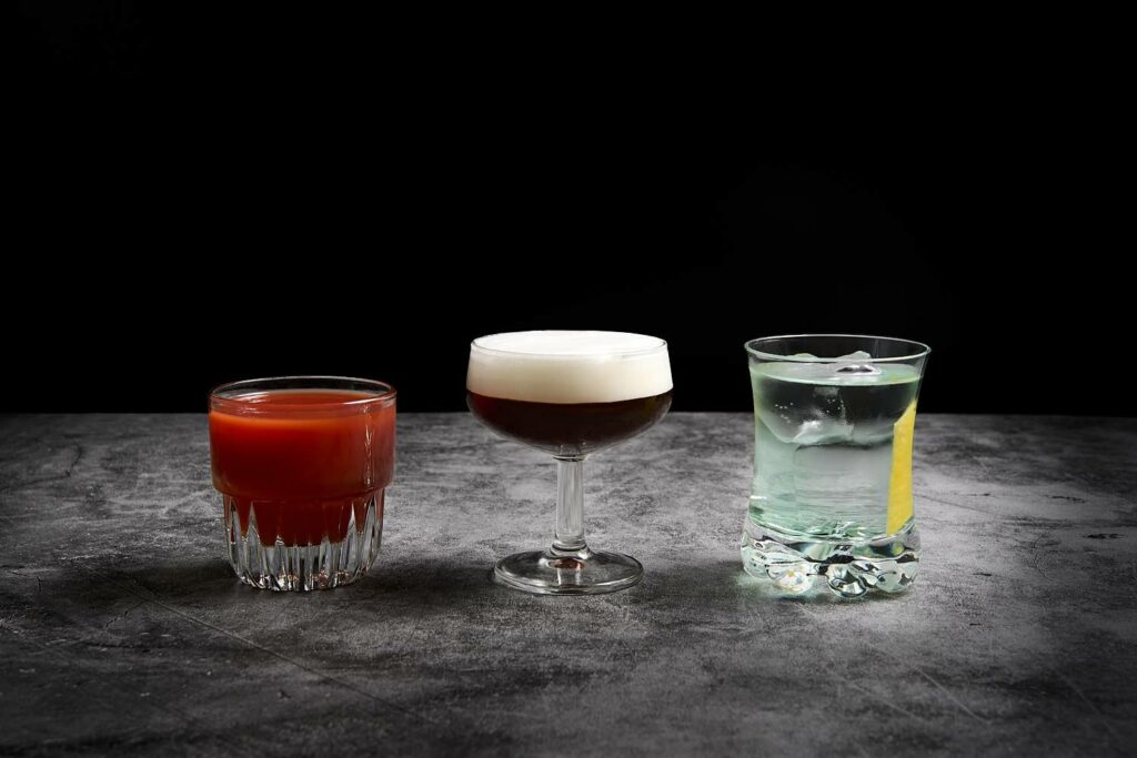 Il servizio di Tapasitas, 3 mini cocktail da degustazione ispirati alla Spagna