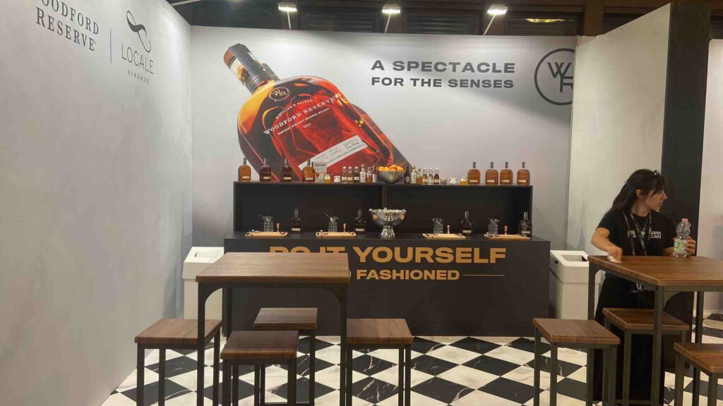 Old fashioned bar di Woodford dentro Roma bar show 2023