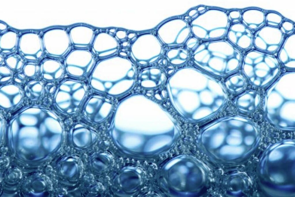 Una schiuma vista al microscopio