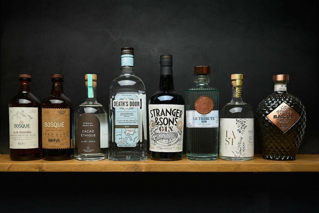 Delle bottiglie di Gin